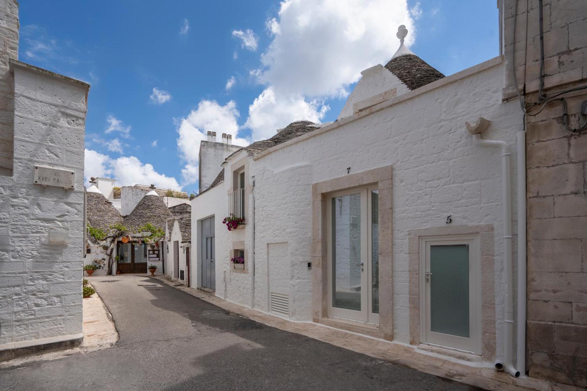 Ferienwohnung Naiira Luxury Trullo - Jacuzzi And Patio Alberobello Exterior foto